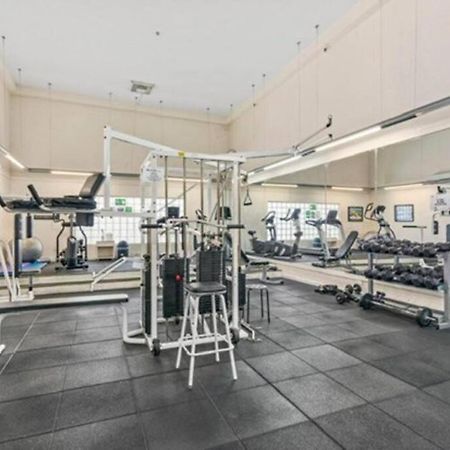 Fabulous Sea Views In The Heart Of Surfers Leilighet Gold Coast Eksteriør bilde