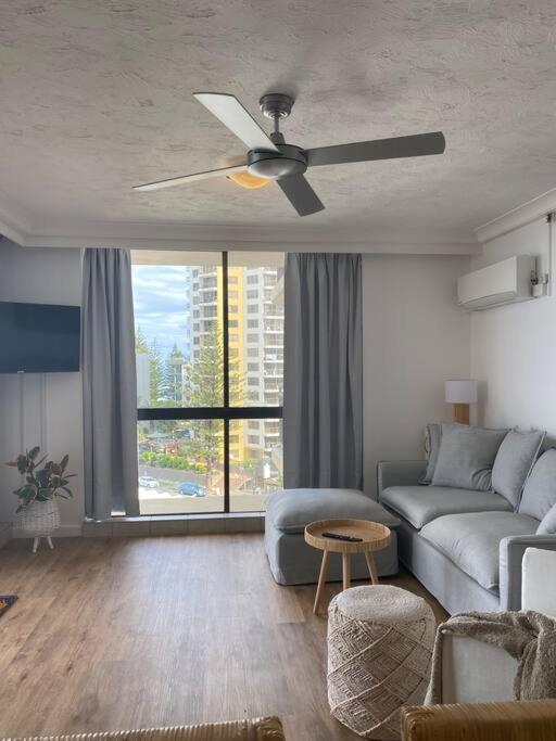 Fabulous Sea Views In The Heart Of Surfers Leilighet Gold Coast Eksteriør bilde