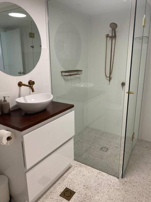 Fabulous Sea Views In The Heart Of Surfers Leilighet Gold Coast Eksteriør bilde